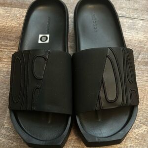 NWOT Nola Jordan Slides Women sz 7 Black